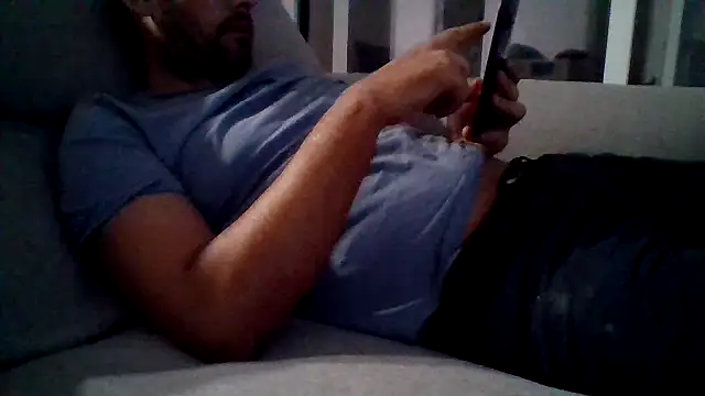 pauunico online show from October 5, 2025, 3:49 am