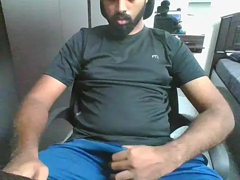 lovelyakash69 online show from December 1, 2025, 12:54 pm