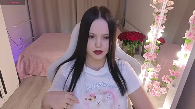 Betty  Davvis online show from January 13, 2026, 1:16 pm