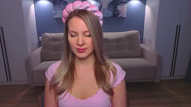 MelanieBennett online show from March 27, 2026, 8:26 am