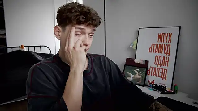 DanyDavis online show from September 22, 2025, 7:32 am