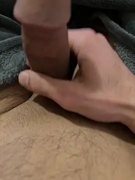 Snapshot of Mamio26 chatting on November 3, 2025, 8:32 pm Mamio26 online show from November 3, 2025, 8:32 pm