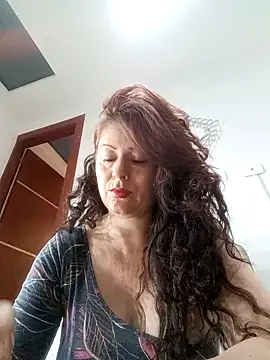 Snapshot of lunadicty chatting on September 10, 2025, 10:43 pm lunadicty online show from September 10, 2025, 10:43 pm