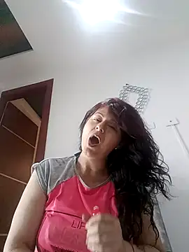 lunadicty online show from December 17, 2025, 1:33 am