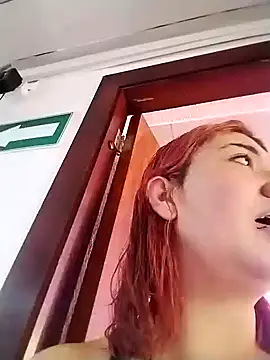 Cerecitaa02  online show from November 20, 2025, 12:05 pm