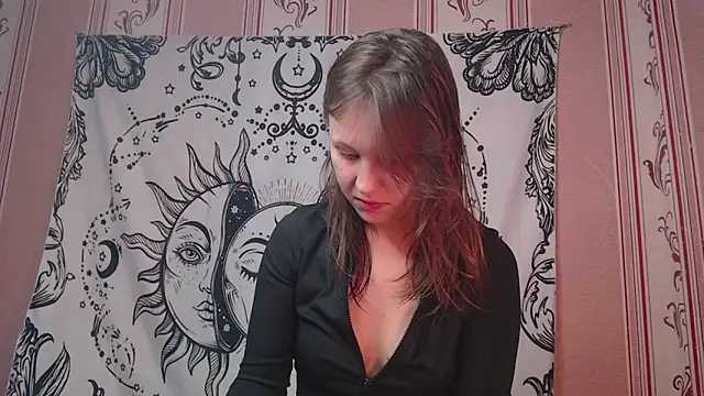 Snapshot of Thighswithspikes chatting on September 9, 2025, 9:20 am Thighswithspikes online show from September 9, 2025, 9:20 am