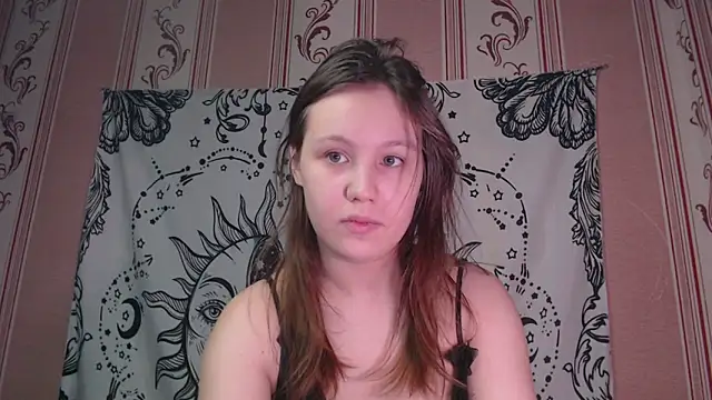 Snapshot of Thighswithspikes chatting on November 13, 2025, 10:03 am Thighswithspikes online show from November 13, 2025, 10:03 am