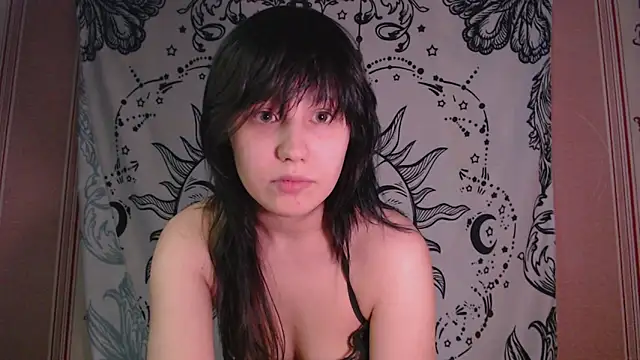 Snapshot of Thighswithspikes chatting on March 16, 2026, 9:13 am Thighswithspikes online show from March 16, 2026, 9:13 am