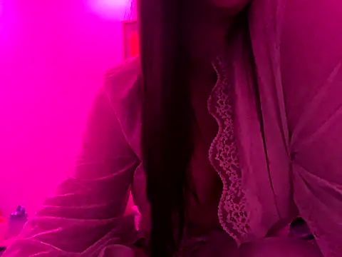 MoonlitLust online show from April 23, 2026, 8:33 pm