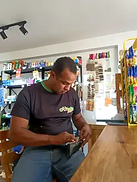 elnegro707070 online show from October 17, 2025, 11:13 am