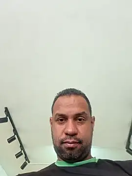 elnegro707070 online show from December 20, 2025, 2:57 pm