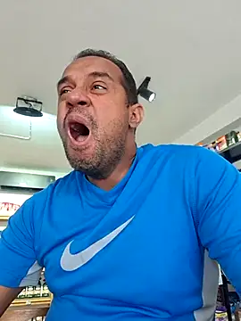 elnegro707070 online show from March 15, 2026, 4:35 pm