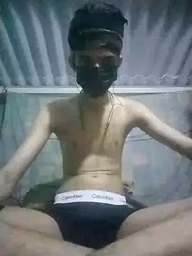 HannanKhan25 online show from November 27, 2025, 1:24 pm