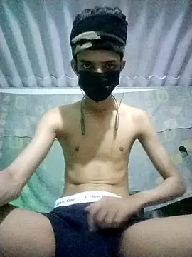 HannanKhan25 online show from February 18, 2026, 8:05 pm