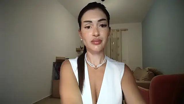 Snapshot of Bellavita_ chatting on September 21, 2025, 5:14 pm Bellavita online show from September 21, 2025, 5:14 pm