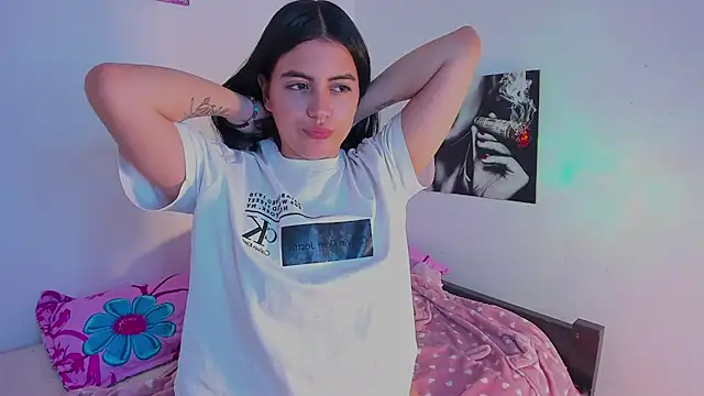 mialeia01 online show from September 14, 2025, 6:07 pm