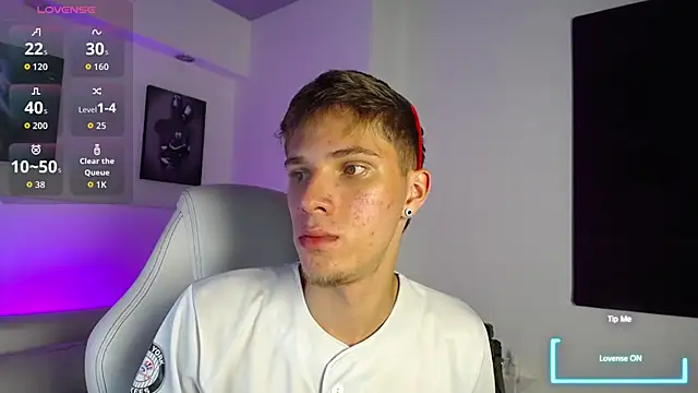 Snapshot of Robbin_Blaze chatting on February 11, 2026, 5:01 am Robbin Blaze online show from February 11, 2026, 5:01 am