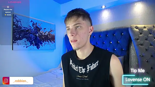 Snapshot of Robbin_Blaze chatting on February 26, 2026, 5:17 am Robbin Blaze online show from February 26, 2026, 5:17 am