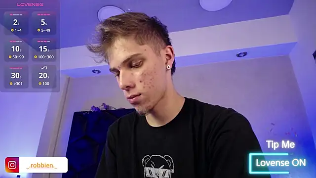 Snapshot of Robbin_Blaze chatting on March 9, 2026, 5:44 am Robbin Blaze online show from March 9, 2026, 5:44 am