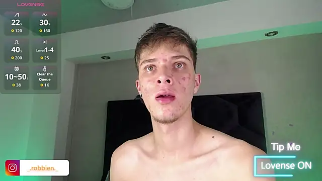 Snapshot of Robbin_Blaze chatting on April 10, 2026, 5:23 am Robbin Blaze online show from April 10, 2026, 5:23 am