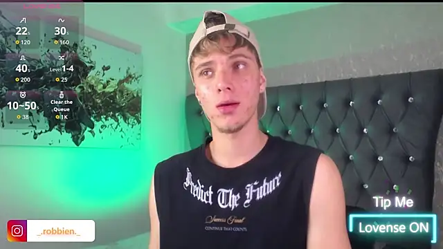 Snapshot of Robbin_Blaze chatting on April 14, 2026, 4:51 am Robbin Blaze online show from April 14, 2026, 4:51 am