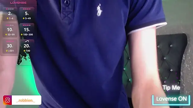 Snapshot of Robbin_Blaze chatting on April 15, 2026, 5:14 am Robbin Blaze online show from April 15, 2026, 5:14 am