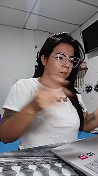 Maddy rosse12 online show from April 16, 2026, 1:39 am