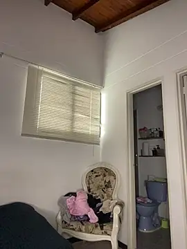 Mia  Gray online show from December 3, 2025, 6:06 pm