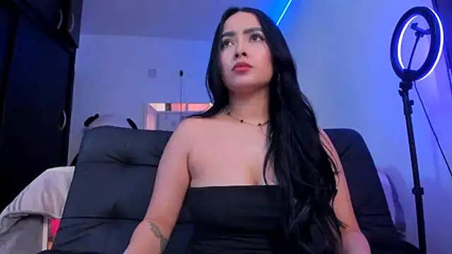 Bella  hamilton online show from February 12, 2026, 1:55 am