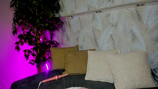 Candy Cansew online show from March 21, 2026, 1:10 am