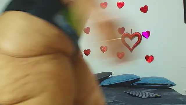 Snapshot of cinderella_jackson chatting on February 12, 2026, 11:38 am cinderella jackson online show from February 12, 2026, 11:38 am