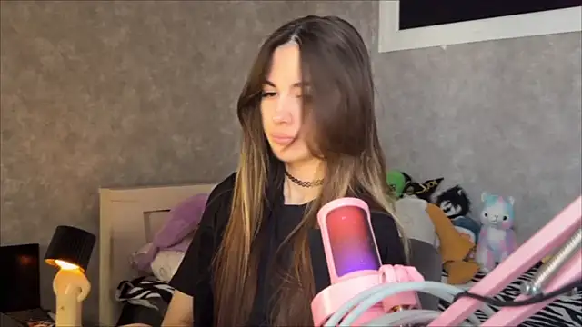 CupSizeGirl online show from March 23, 2026, 2:37 am