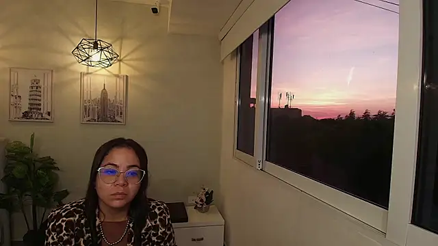  Victoria Collins online show from September 11, 2025, 10:48 am