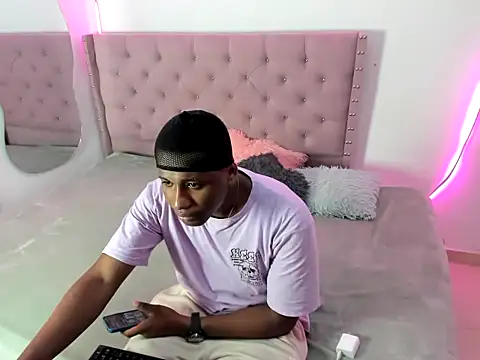 Snapshot of Luis123- chatting on November 21, 2025, 5:22 pm Luis123- online show from November 21, 2025, 5:22 pm