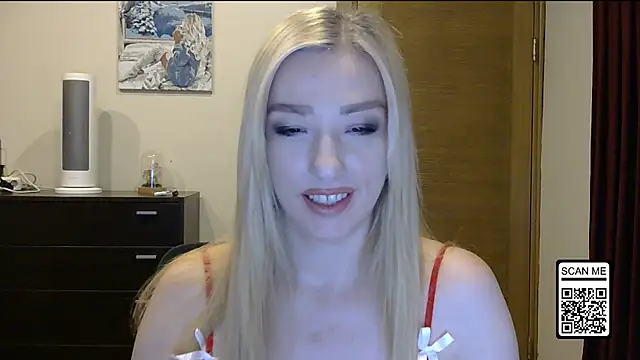 Snapshot of Wild_Silk_Desire chatting on October 24, 2025, 2:02 pm Wild Silk Desire online show from October 24, 2025, 2:02 pm