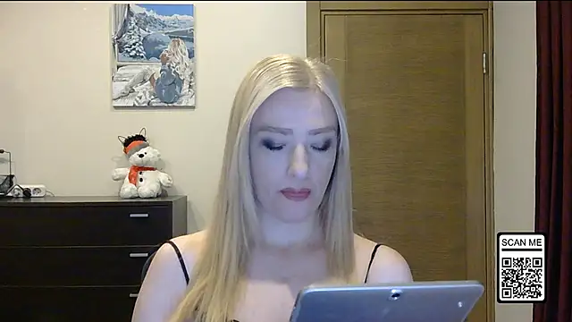 Snapshot of Wild_Silk_Desire chatting on November 14, 2025, 2:05 pm Wild Silk Desire online show from November 14, 2025, 2:05 pm