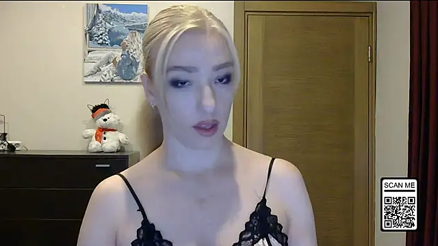 Snapshot of Wild_Silk_Desire chatting on November 15, 2025, 2:35 pm Wild Silk Desire online show from November 15, 2025, 2:35 pm