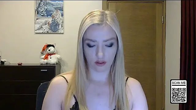 Snapshot of Wild_Silk_Desire chatting on November 29, 2025, 2:42 pm Wild Silk Desire online show from November 29, 2025, 2:42 pm