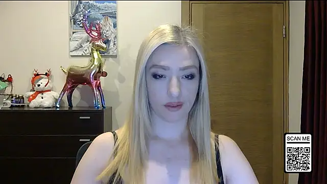 Snapshot of Wild_Silk_Desire chatting on December 20, 2025, 3:41 pm Wild Silk Desire online show from December 20, 2025, 3:41 pm