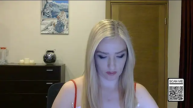 Snapshot of Wild_Silk_Desire chatting on February 10, 2026, 4:00 pm Wild Silk Desire online show from February 10, 2026, 4:00 pm