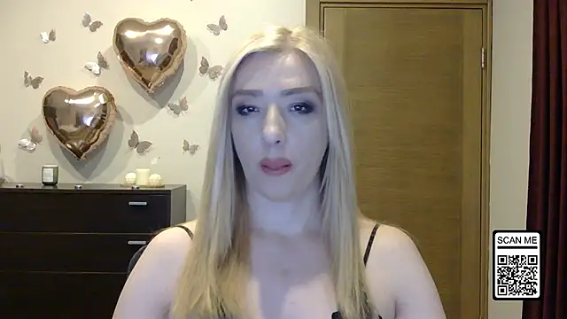 Snapshot of Wild_Silk_Desire chatting on May 13, 2026, 6:05 pm Wild Silk Desire online show from May 13, 2026, 6:05 pm