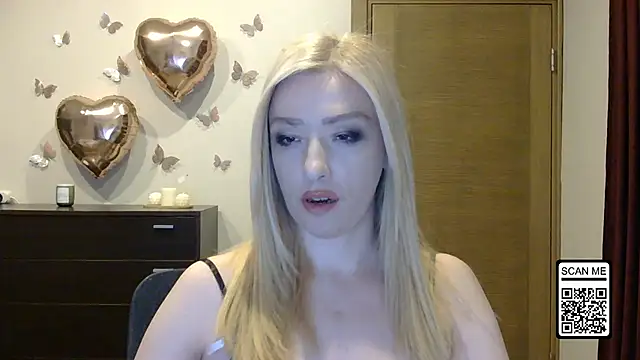 Snapshot of Wild_Silk_Desire chatting on May 14, 2026, 6:04 pm Wild Silk Desire online show from May 14, 2026, 6:04 pm