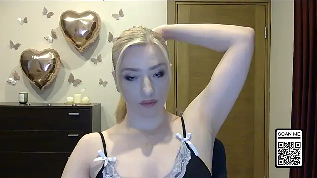 Snapshot of Wild_Silk_Desire chatting on May 24, 2026, 6:02 pm Wild Silk Desire online show from May 24, 2026, 6:02 pm