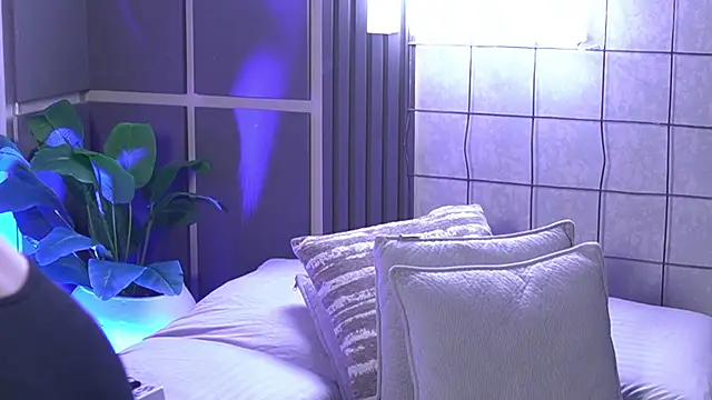 Susan wall online show from October 6, 2025, 12:57 pm