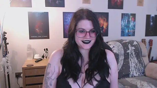 GothSuccubusBabe online show from December 19, 2025, 4:58 pm