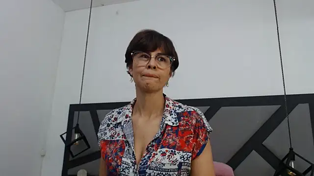 Snapshot of amanda_ramirez chatting on June 30, 2026, 6:42 pm amanda ramirez online show from June 30, 2026, 6:42 pm