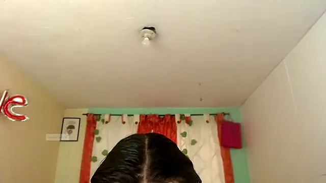 vale miel online show from November 5, 2025, 7:47 pm