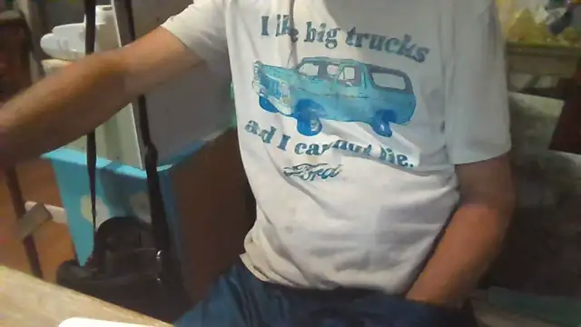 Lovyourpuss online show from March 21, 2026, 6:33 pm