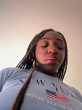 alissradiante1 online show from February 26, 2026, 11:04 pm