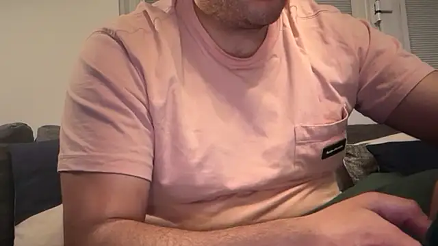 CloudyMuscleBeefy online show from April 9, 2026, 6:13 am